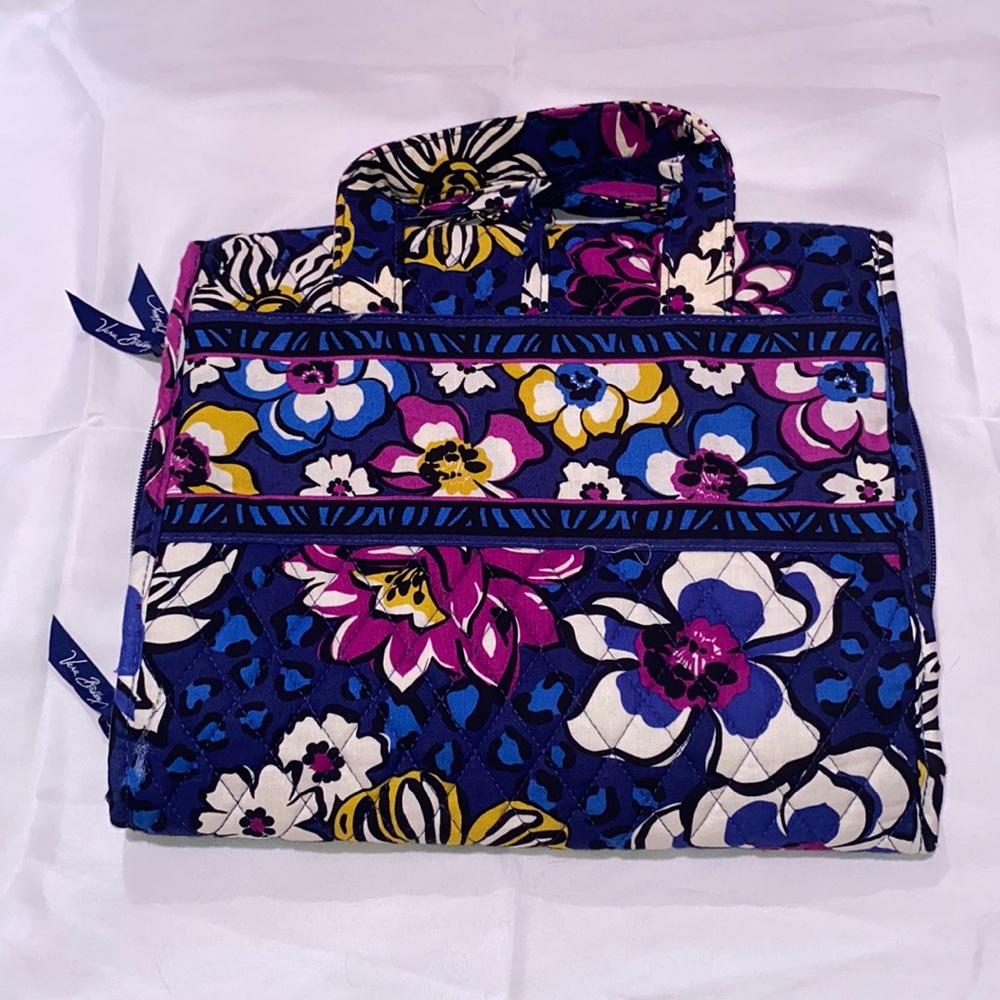 Vera Bradley Hanging Organizer (African Violet)